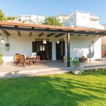 Βίλα Il Mandorlo With Garden And Terrace In Forio D'ischia *